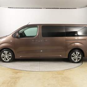 Foto inzerátu Peugeot Traveller 2.0 BlueHDi