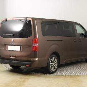 Foto inzerátu Peugeot Traveller 2.0 BlueHDi