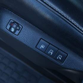Foto inzerátu Peugeot Traveller 2.0 BlueHDi