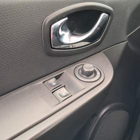 Foto inzerátu Renault Clio 1.2 16V