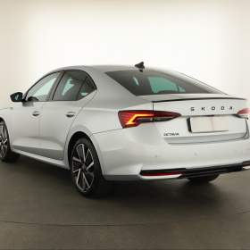 Foto inzerátu Skoda Octavia 1.5 eTSI mHEV