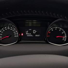 Foto inzerátu Peugeot 308 1.2 e-THP