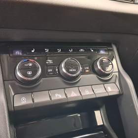 Foto inzerátu Skoda Karoq 1.6 TDI