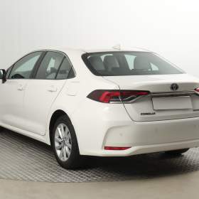 Foto inzerátu Toyota Corolla 1.8 Hybrid