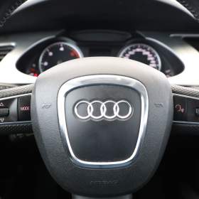 Foto inzerátu Audi A4 2.0 TDI