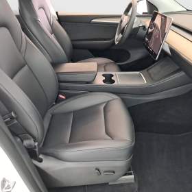 Foto inzerátu Tesla Model Y Long Range AWD 79kWh