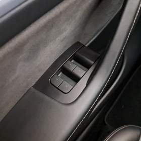Foto inzerátu Tesla Model Y Long Range AWD 79kWh