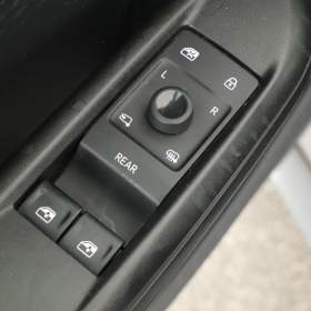 Foto inzerátu Cupra Born 58 e-boost