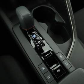 Foto inzerátu Toyota C-HR 2.0 Plug-in