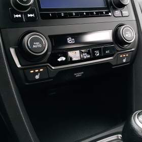 Foto inzerátu Honda Civic 1.0 VTEC Turbo
