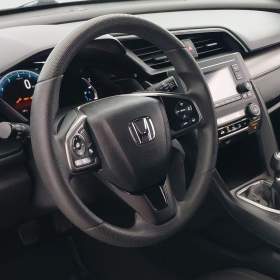Foto inzerátu Honda Civic 1.0 VTEC Turbo