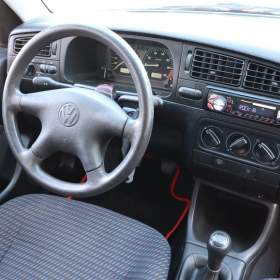 VW Vento 1.8 / 19966121