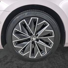 Foto inzerátu Skoda Superb 2.0 TDI