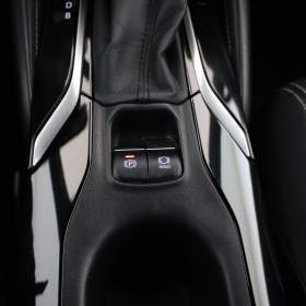 Foto inzerátu Toyota Corolla 1.8 Hybrid