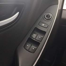 Foto inzerátu Hyundai i30 1.6 MPI