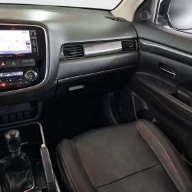 Foto inzerátu Mitsubishi Outlander 2.2 DI-D