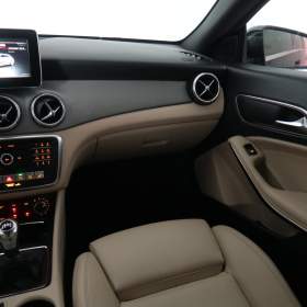 Foto inzerátu Mercedes CLA 180