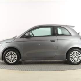 Foto inzerátu Fiat 500e 42 kWh