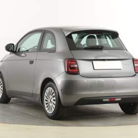 Foto inzerátu Fiat 500e 42 kWh