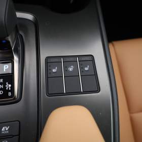 Foto inzerátu Lexus UX 300h