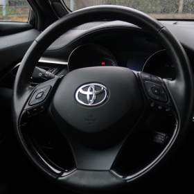 Foto inzerátu Toyota C-HR 1.8 Hybrid