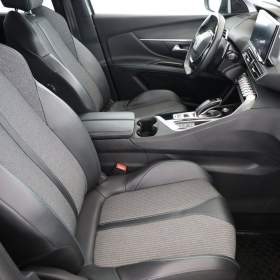 Foto inzerátu Peugeot 5008 PureTech 130