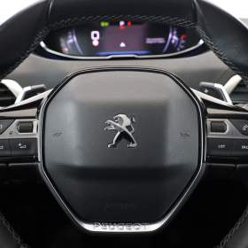 Foto inzerátu Peugeot 5008 PureTech 130