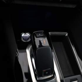 Foto inzerátu Peugeot 5008 PureTech 130