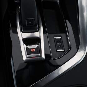 Foto inzerátu Peugeot 5008 PureTech 130
