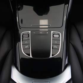 Foto inzerátu Mercedes EQC EQC 400 4MATIC