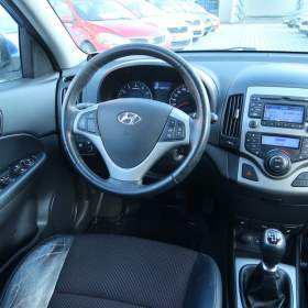 Foto inzerátu Hyundai i30 1.6 CVVT