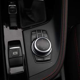 Foto inzerátu BMW X1 sDrive18i