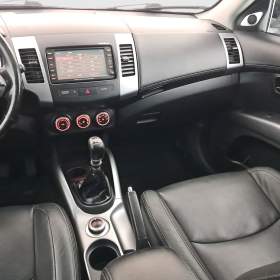 Foto inzerátu Mitsubishi Outlander 2.2 DI-D