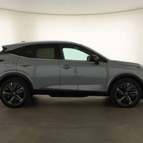 Foto inzerátu Nissan Qashqai 1.3 DIG-T MHEV