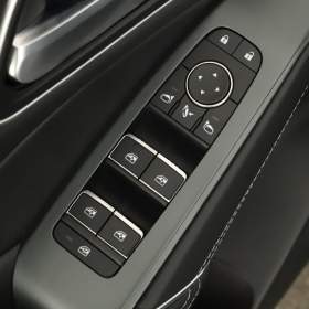 Foto inzerátu Nissan Qashqai 1.3 DIG-T MHEV