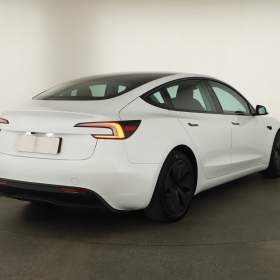 Foto inzerátu Tesla Model 3 Standard Range LFP