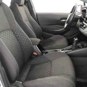 Foto inzerátu Toyota Corolla 1.8 Hybrid