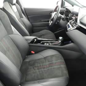 Foto inzerátu Toyota C-HR 2.0 Hybrid