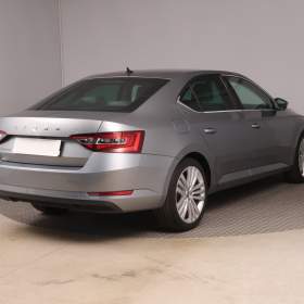 Foto inzerátu Skoda Superb 2.0 TDI