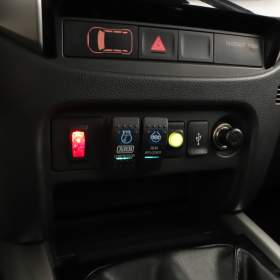 Foto inzerátu Mitsubishi L200 2.4 DI-D