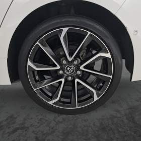 Foto inzerátu Toyota Corolla 1.8 Hybrid
