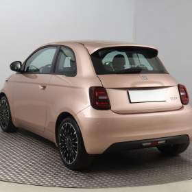Foto inzerátu Fiat 500e 24 kWh