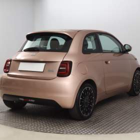 Foto inzerátu Fiat 500e 24 kWh