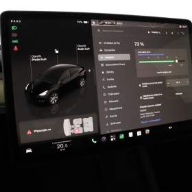 Foto inzerátu Tesla Model Y Long Range AWD 79kWh