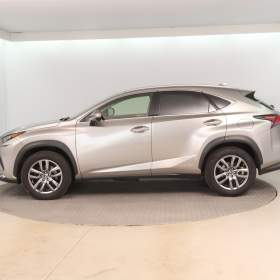 Foto inzerátu Lexus NX 300h