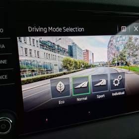 Foto inzerátu Skoda Karoq 1.5 TSI