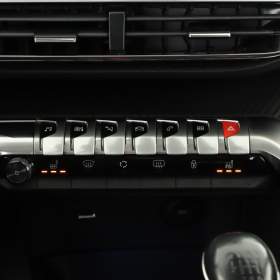 Foto inzerátu Peugeot 3008 1.2 PureTech