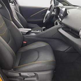 Foto inzerátu Toyota C-HR 2.0 Hybrid AWD