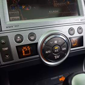 Foto inzerátu Toyota Verso 2.2 D-4D