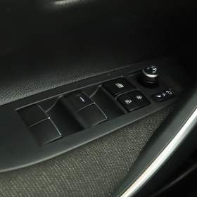Foto inzerátu Toyota Corolla 1.8 Hybrid